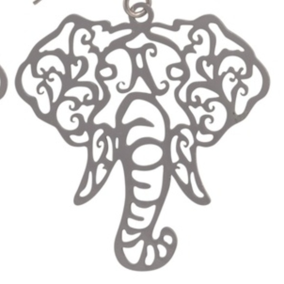 NWT  **BOUTIQUE**   FUN   Elephant Earrings - Picture 2 of 2